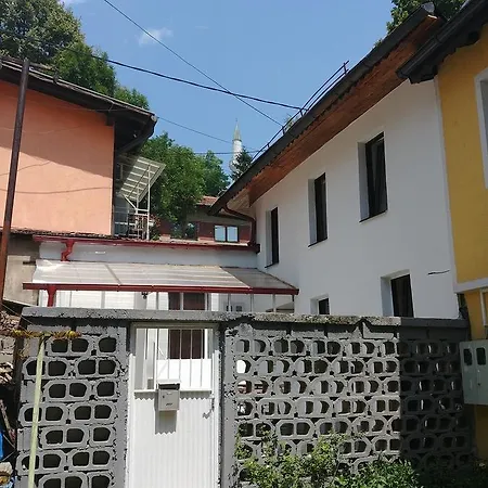 Moonhouse * Σαράγεβο